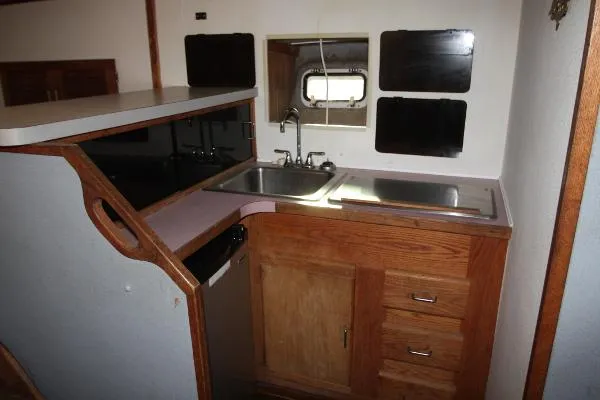 Slide: The Image of Luhrs 342 Sport Fisherman 1988 - 8