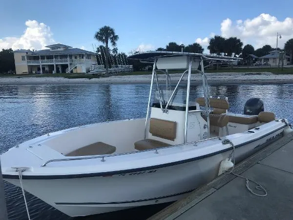 Slide: The Image of Sea Hunt 220 Triton 2005 - 0