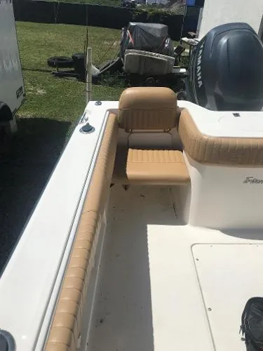 Slide: The Image of Sea Hunt 220 Triton 2005 - 3