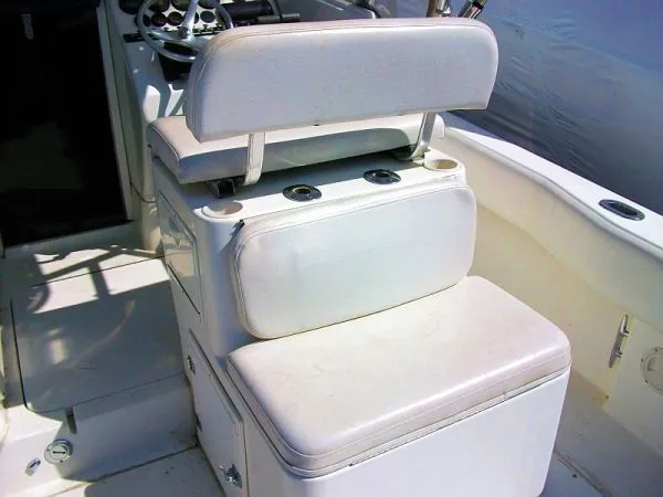 Slide: The Image of Contender 31 Fish Around Console Cuddy 1999 - 10