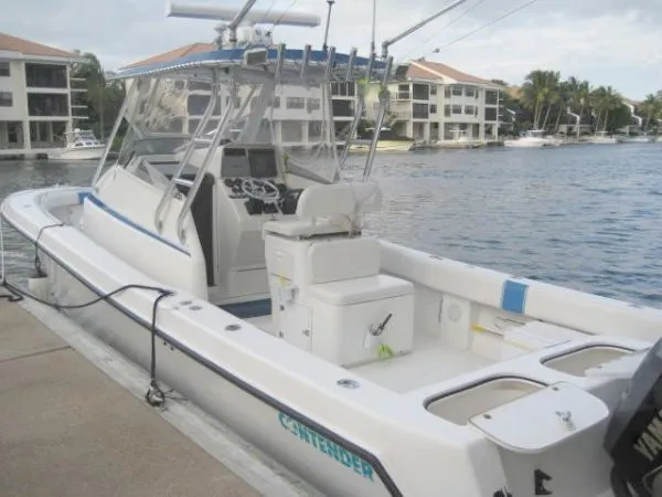 Slide: The Image of Contender 31 Fish Around Console Cuddy 1999 - 2