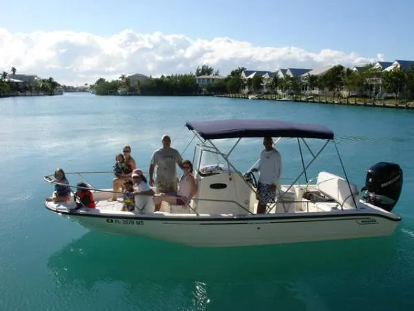Slide: The Image of Boston Whaler Dauntless 220-2005 2005 - 8