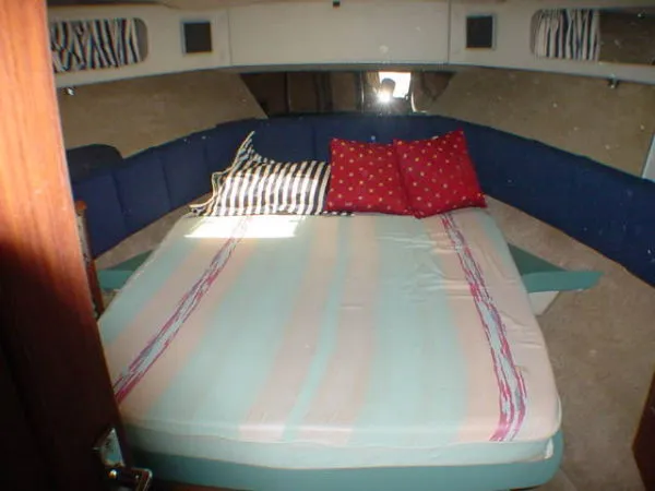Slide: The Image of Bayliner 3888 Motoryacht 1989 - 3