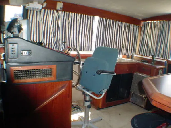 Slide: The Image of Bayliner 3888 Motoryacht 1989 - 9