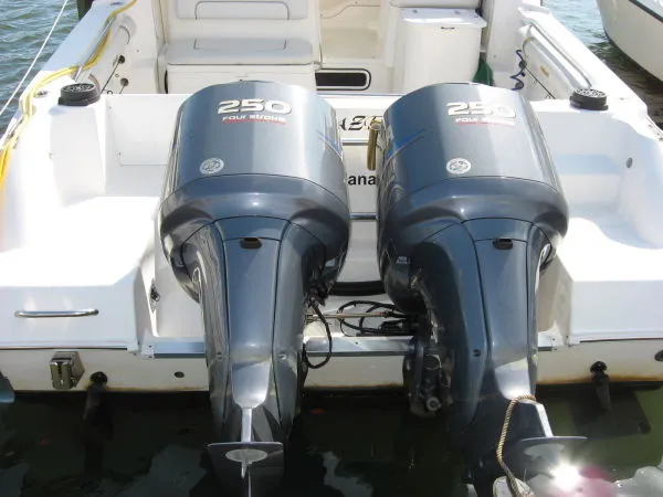 Slide: The Image of Wellcraft 290 Coastal-Yamaha 250HP 4-Strokes 2005 - 1