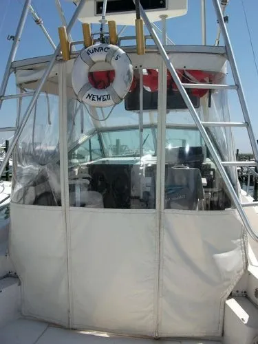 Slide: The Image of Grady-White Marlin / 2003 4 Stroke Yamahas 1989 - 3