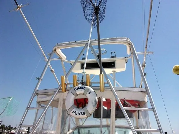 Slide: The Image of Grady-White Marlin / 2003 4 Stroke Yamahas 1989 - 6