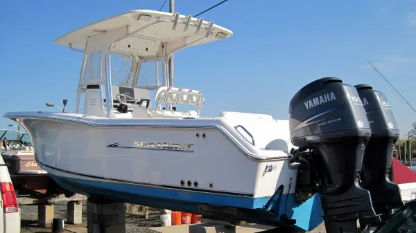 Slide: The Image of Sea Hunt Triton 260 CC 2008 - 0