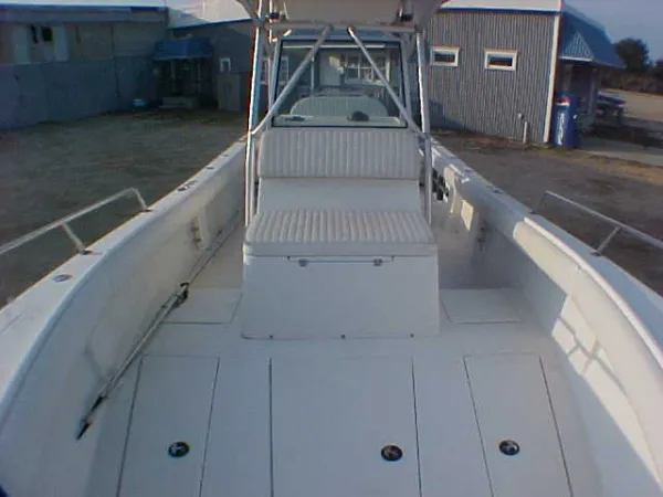 Slide: The Image of Regulator Marine 26 CENTER CONSOLE-2000 2000 - 5