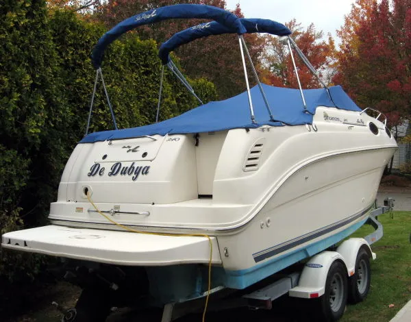 Slide: The Image of Sea Ray 240 Sundancer 2000 - 6