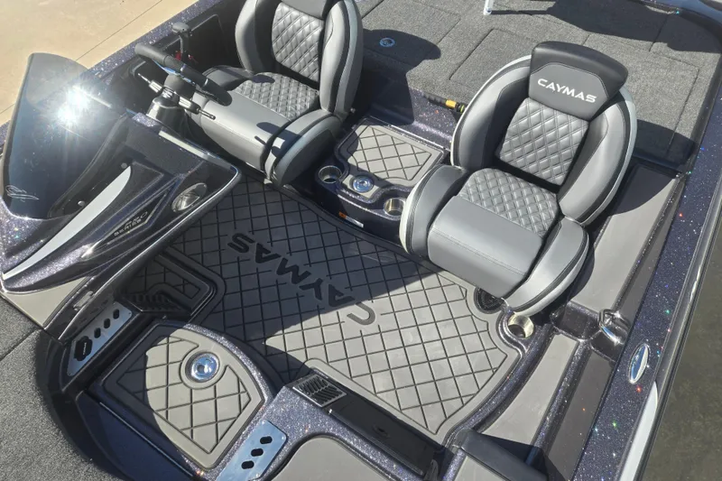 Slide: The Image of 2026 Caymas CX 21 PRO boat interior with dual seats and sleek design. - 15