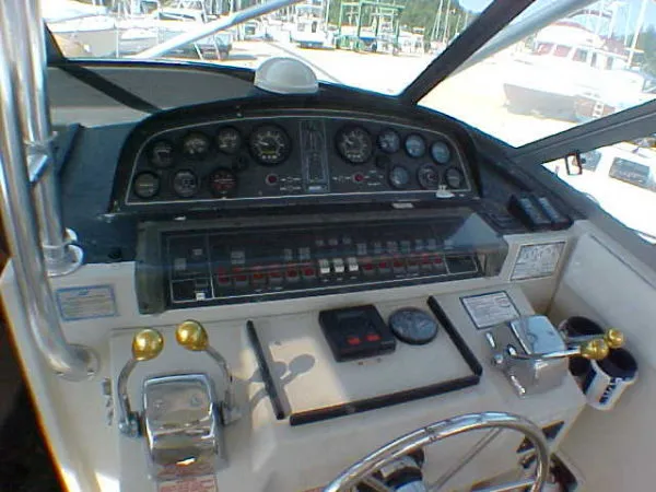 Slide: The Image of Boston Whaler Sportfisherman 1990 - 4
