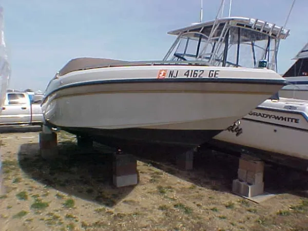 Slide: The Image of Crownline Boats 225 BOWRIDER-1997 1997 - 0