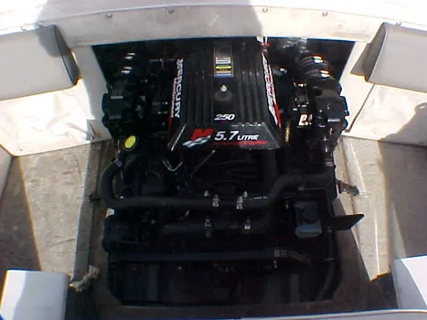 Slide: The Image of Crownline Boats 225 BOWRIDER-1997 1997 - 5