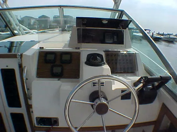 Slide: The Image of Grady-White 25' Sailfish ... New 200 Hp 2006 Yamahas PRICE REDUCED 1991 - 3
