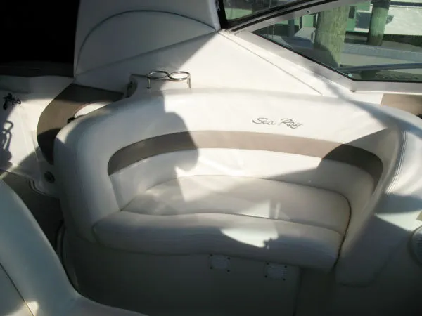 Slide: The Image of Sea Ray 320 Sundancer 2004 - 3