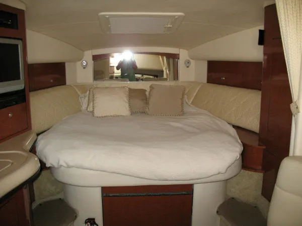 Slide: The Image of Sea Ray 320 Sundancer 2004 - 6