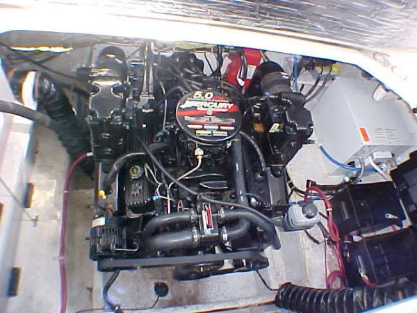 Slide: The Image of Bayliner 2455 2001 - 4