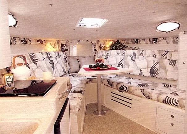 Slide: The Image of Wellcraft 290 Coastal 2000 - 2