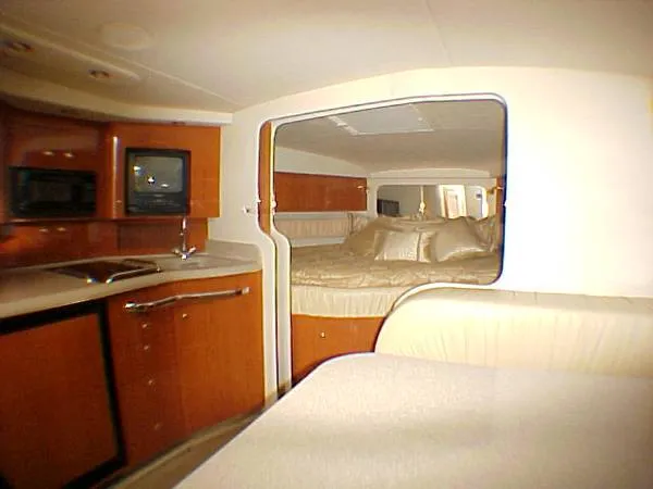 Slide: The Image of Sea Ray Amberjack 2001 - 1