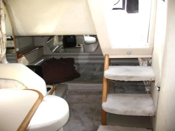 Slide: The Image of Sea Ray 330 Sundancer 1995 - 10