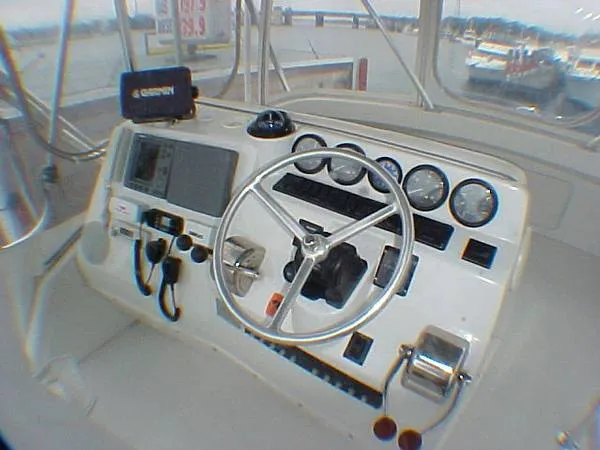 Slide: The Image of Luhrs 2001 CONVERTIBLE 2001 - 5