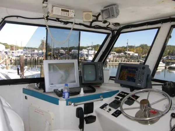Slide: The Image of Torres 43 SPORTFISHERMAN 1996 - 4