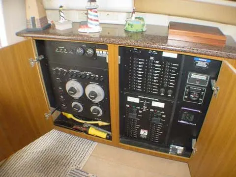 Slide: The Image of Bayliner 3488 COMMAND BRIDGE-2002 2002 - 11