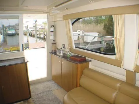Slide: The Image of Bayliner 3488 COMMAND BRIDGE-2002 2002 - 7