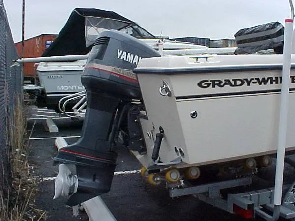 Slide: The Image of Grady-White Fisherman 222 2000 - 1