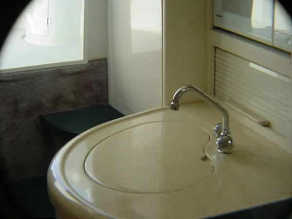 Slide: The Image of Monterey 322 CRUISER-1999 1999 - 11