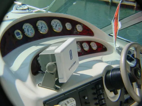 Slide: The Image of Monterey 322 CRUISER-1999 1999 - 4