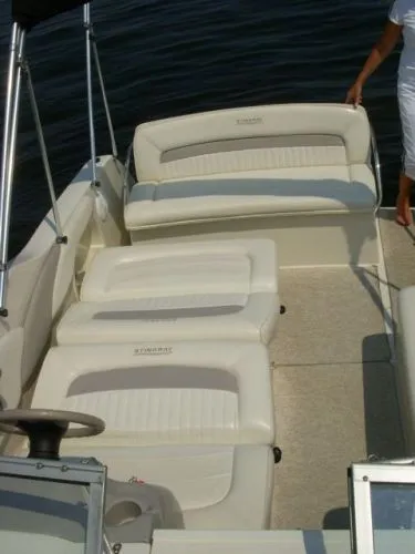 Slide: The Image of Stingray 240 CS 2004 - 4