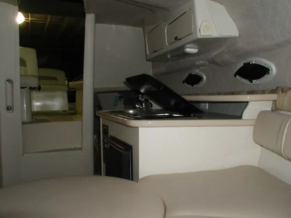 Slide: The Image of Stingray 240 CS 2004 - 9