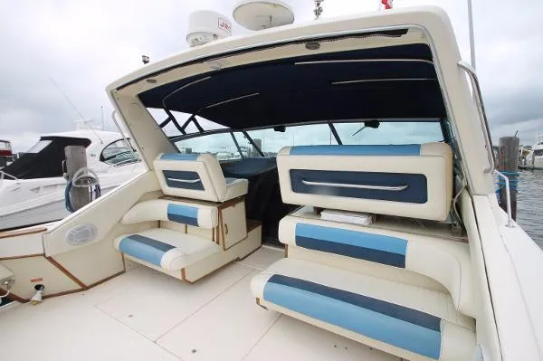 Slide: The Image of Sea Ray 390 Express Cruiser 1987 - 4