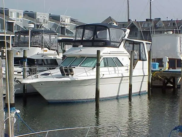 Slide: The Image of Sea Ray 1989 380 AFT CABIN 1989 - 0