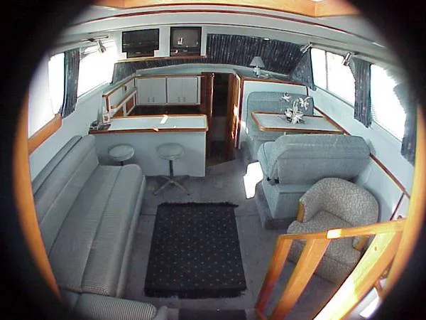 Slide: The Image of Sea Ray 1989 380 AFT CABIN 1989 - 1