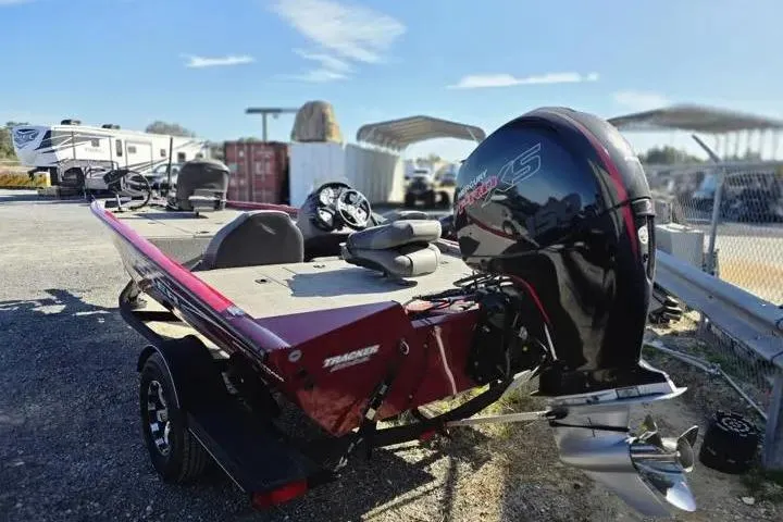 Slide: The Image of 2021 Tracker Pro Team 195 TXW Tournament Edition boat with powerful outboard motor. - 9