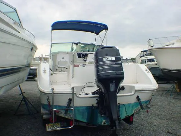 Slide: The Image of Sea Ray LAGUNA 24- 1995 1995 - 3