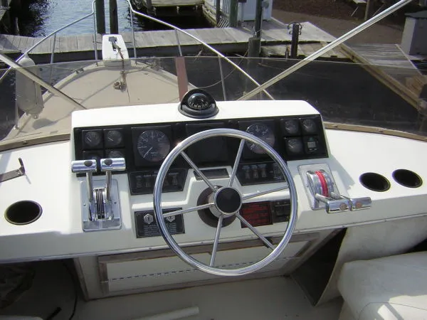 Slide: The Image of Bayliner 3288 MY 1994 - 2