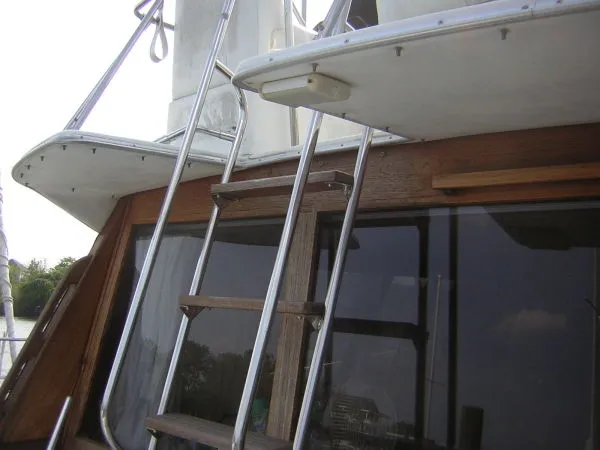 Slide: The Image of Bayliner 3288 MY 1994 - 5