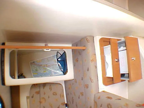 Slide: The Image of Wellcraft 290 Coastal 2005 - 4