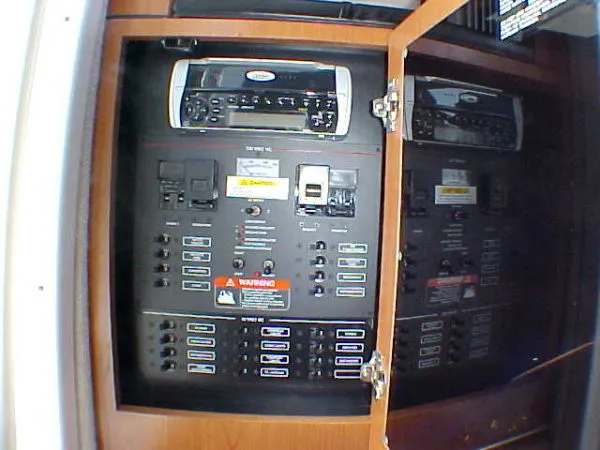 Slide: The Image of Wellcraft 290 Coastal 2005 - 7