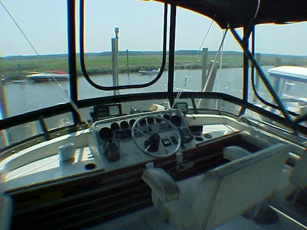 Slide: The Image of Silverton 34 Convertible 1984 - 4