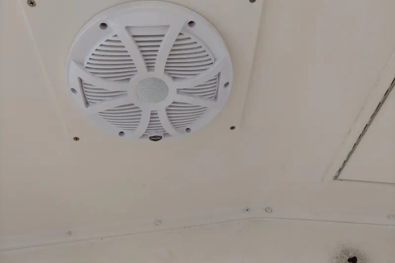 Slide: The Image of Ceiling speaker on 1999 Viking 45 Convertible boat interior. - 15