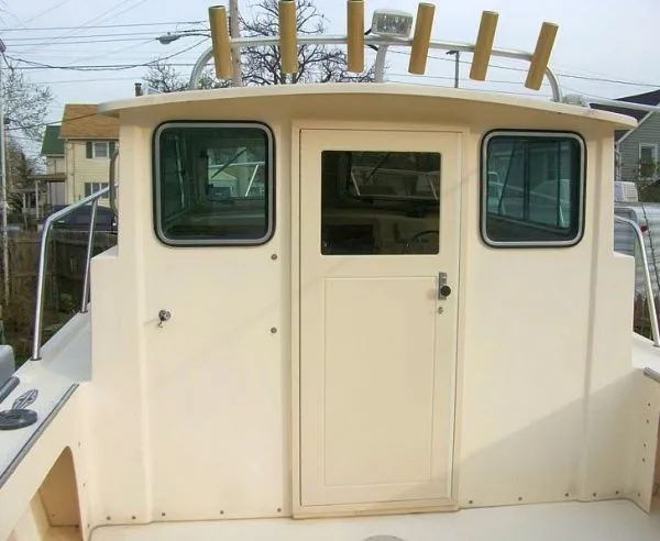 Slide: The Image of Parker Marine 2520 SL Pilothouse 2006 - 11
