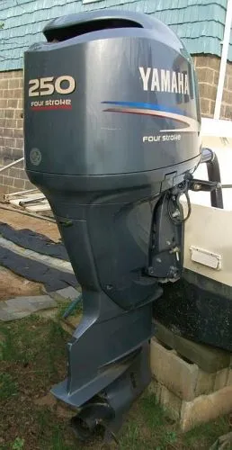 Slide: The Image of Parker Marine 2520 SL Pilothouse 2006 - 4