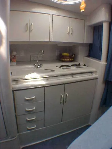 Slide: The Image of Chris-Craft 322 CROWNE-1993 1993 - 11