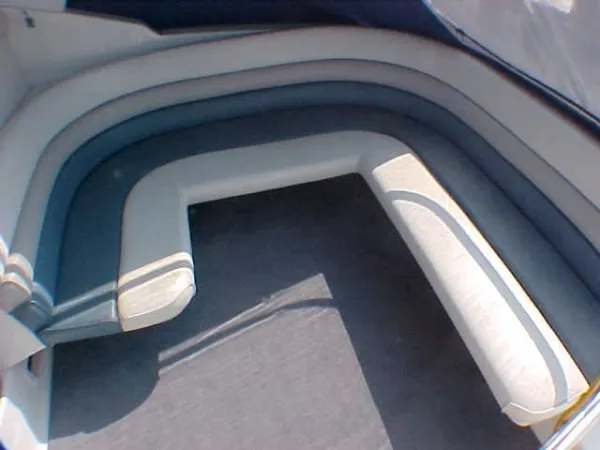 Slide: The Image of Chris-Craft 322 CROWNE-1993 1993 - 4