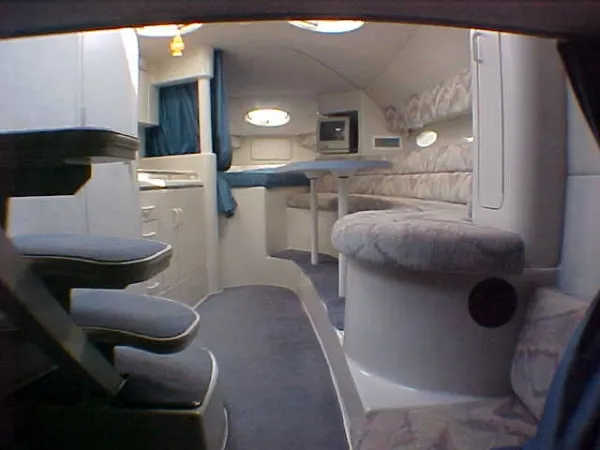 Slide: The Image of Chris-Craft 322 CROWNE-1993 1993 - 8